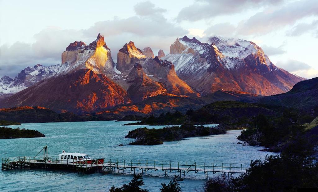 Explora En Torres Del Paine Villa Torres del Paine National Park Exteriör bild