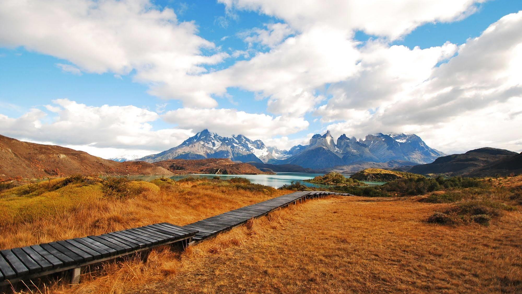 Explora En Torres Del Paine Villa Torres del Paine National Park Exteriör bild